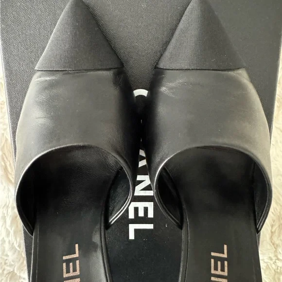 Black Chanel Interlocking CC Logo Mules with Faux Pearl and Snake Accents - Picture 3 of 9